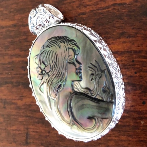 Sterling Silver Abalone Shell Cameo Necklace - Picture 4 of 4